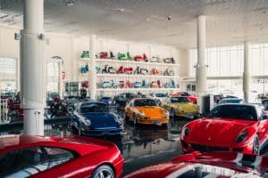 automotive showroom buffing pros