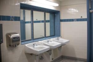 commercial restroom cleaning services